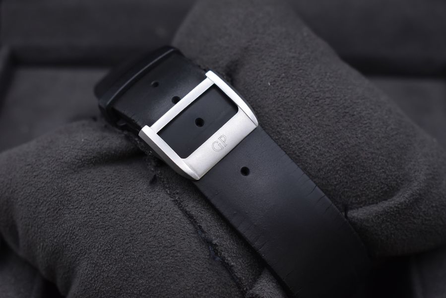 Girard Perregaux Laureato 80180-21-611-FK6A